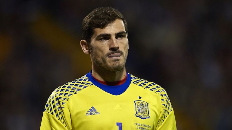 You are currently viewing Casillas hints at national retirement