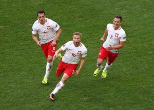 Read more about the article Blaszczykowski hands Poland last 16 spot