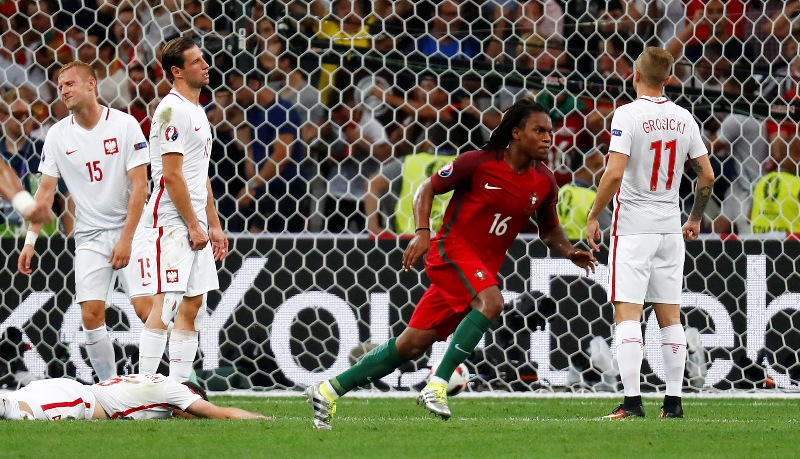 You are currently viewing Renato Sanches saves Portugal