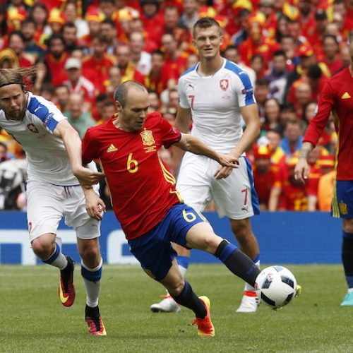 Spain face Italy in titanic clash