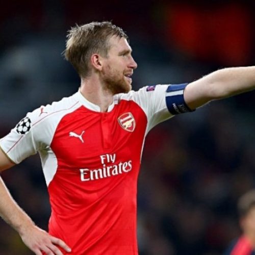 Mertesacker close to new Arsenal deal