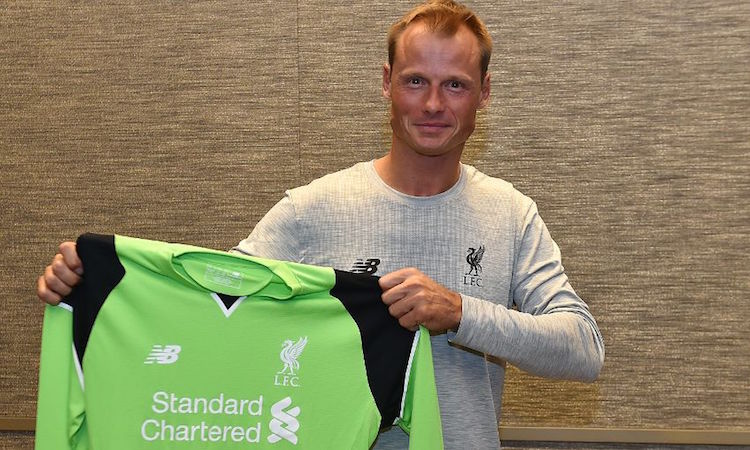 You are currently viewing Liverpool complete Manninger deal
