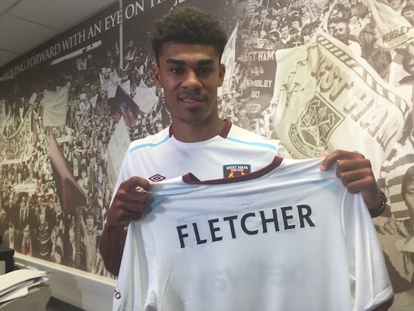 You are currently viewing Fletcher swaps United for West Ham