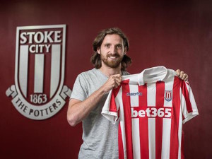 Read more about the article Stoke complete deal for Allen
