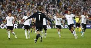 Read more about the article Neuer show his class as Germany  win