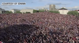 Read more about the article 20 000 fans perform Iceland’s final ‘viking clap’