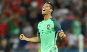 Read more about the article Ronaldo picks Cristiano over Messi