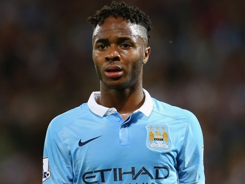 You are currently viewing Sterling shines as City win