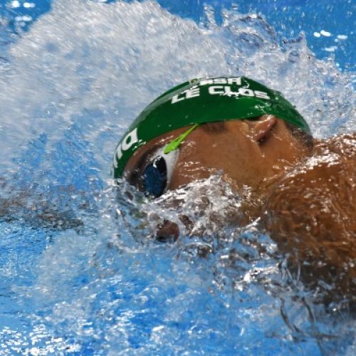 Le Clos speeds to spectacular silver