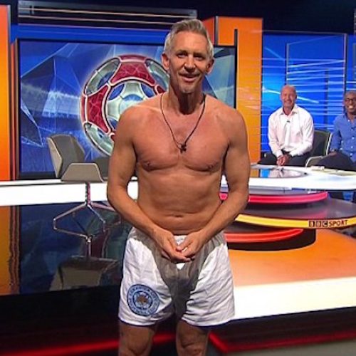 Lineker presents MOTD in his underwear