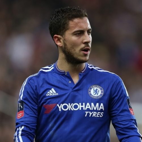 Hazard gives Chelsea injury scare