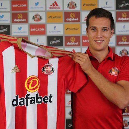 Manquillo switches Atletico for Sunderland
