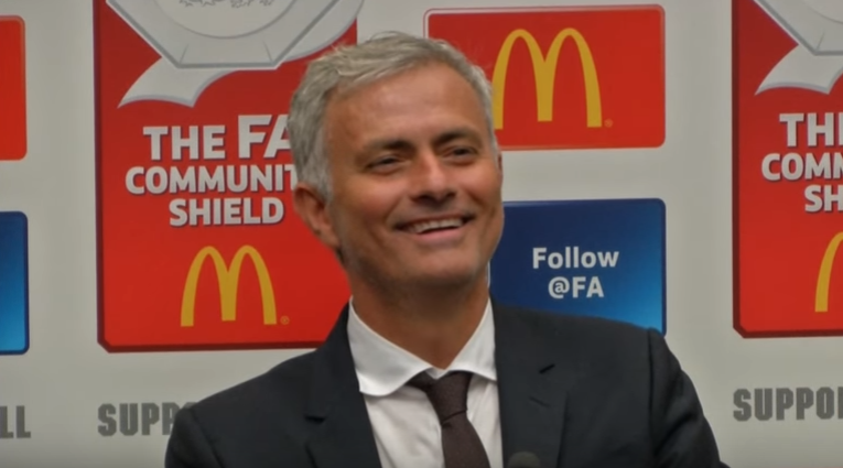 You are currently viewing Mourinho busts sleeping journo