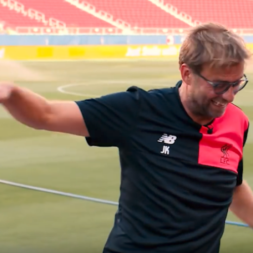 Klopp attempts the Sturridge dance