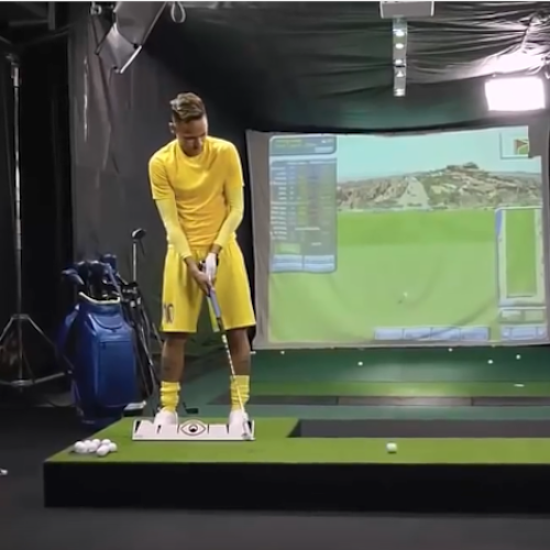 Neymar is a shocking golfer