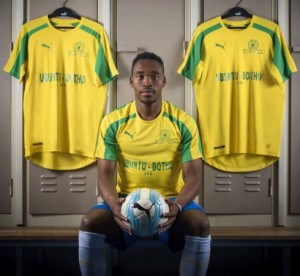 Read more about the article Sundowns show off new Puma kits
