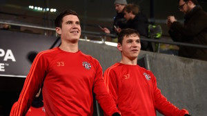 Read more about the article Sunderland swoop in for United duo