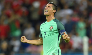 Read more about the article Xavi: Ronaldo favourite for Ballon d’Or