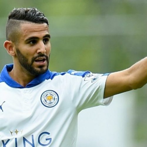 Mahrez shines as Leicester win