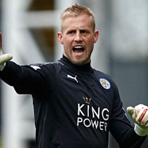 Leicester to assess Schmeichel’s fitness