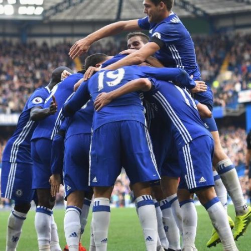 Chelsea cruise to victory against Leicester