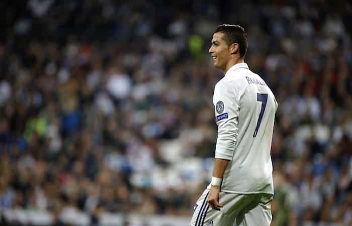 You are currently viewing Messi hails ‘phenomenal’ Ronaldo