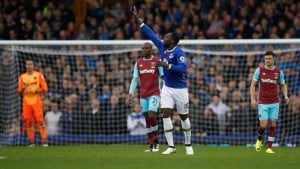 Read more about the article Toffees overcome Hammers test