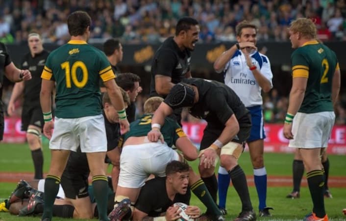 You are currently viewing All Blacks in record pounding of Boks