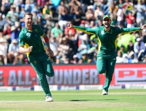 Read more about the article Faf century helps Proteas thump Aussies