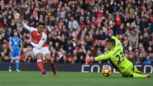 Read more about the article Sanchez inspires Arsenal win