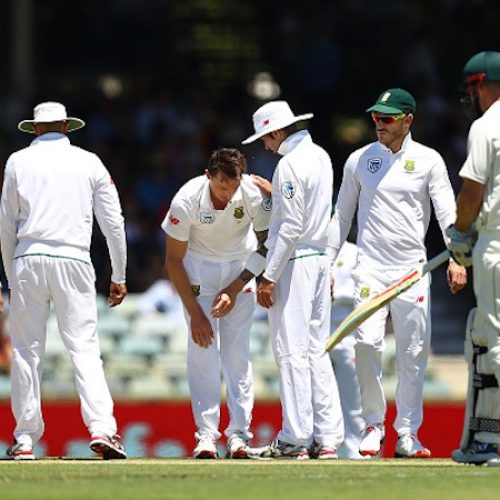 Proteas hit back but Steyn is laid low with injury