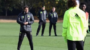 Read more about the article Conte: We’ll fight for a UCL spot