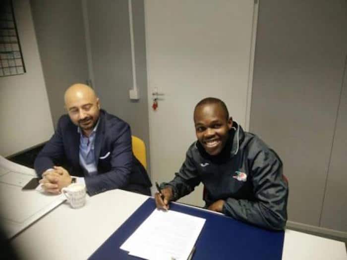 You are currently viewing Musona signs new KV Oostende deal