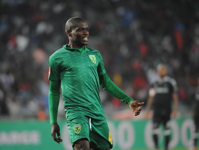 You are currently viewing Lamola returns to Arrows fold