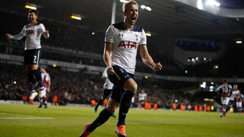 You are currently viewing Kane fires Spurs past Everton
