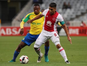 Read more about the article Ajax cruise past Sundowns