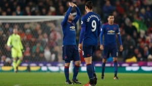 Read more about the article United, Stoke end in stalemate, Everton edge Palace