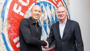 Read more about the article Robben sign new Bayern deal