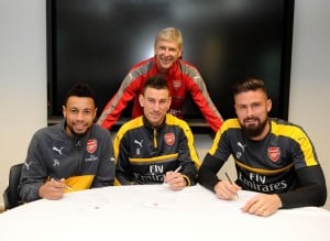 Read more about the article French trio commit to Arsenal