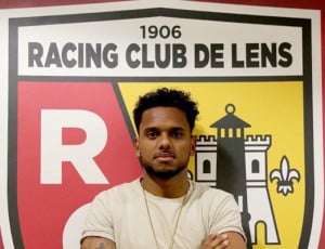 Read more about the article Erasmus signs for Ligue 2 side RC Lens