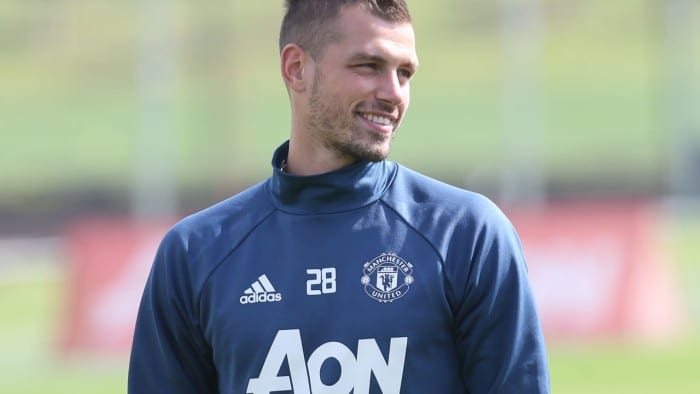 You are currently viewing Schneiderlin’s United departure imminent – Mourinho