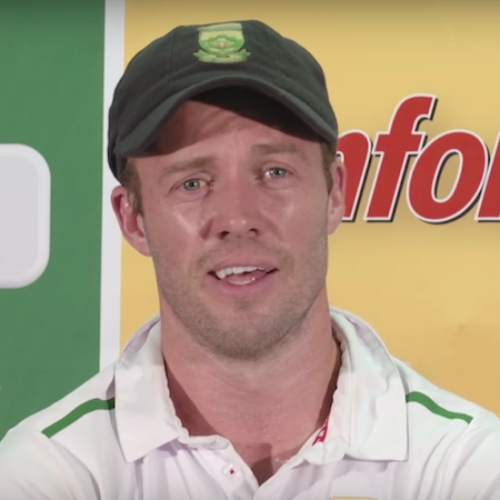De Villiers extends his absence from the Test arena