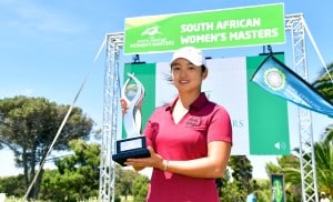 Read more about the article Park gets to hold her first Sunshine trophy after holding her nerve