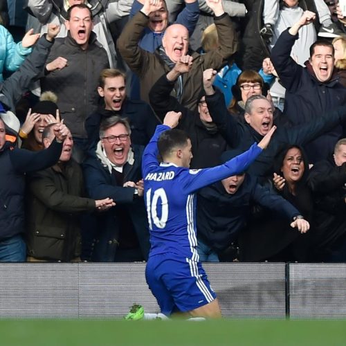 Chelsea cruise past Arsenal