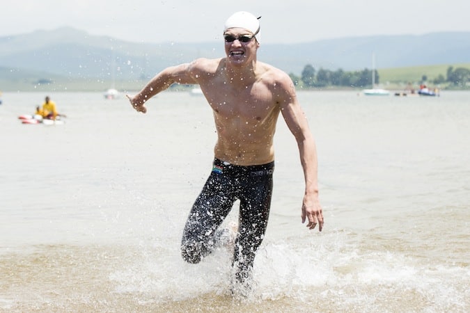 You are currently viewing Meyer masters Midmar Mile, beating Olympic champ
