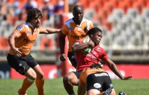 Read more about the article Knee injury ends Mnisi’s season