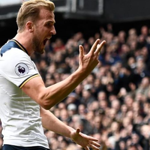 Kane hat-trick blows Stoke away