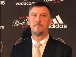 Read more about the article Khoza throws curveball as Jonevret takes over