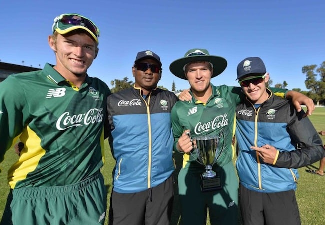 You are currently viewing South Africa U19 go down but wrap up series