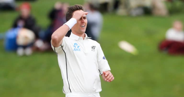 You are currently viewing Black Caps suffer Boult blow